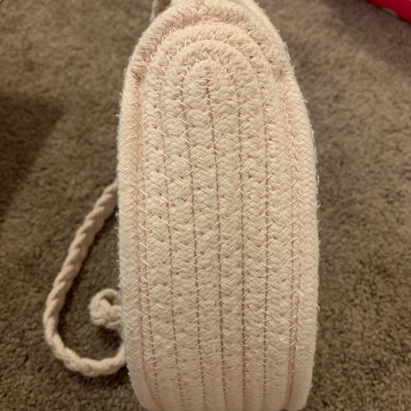 Urban Outfitter Crossbody Bag - Picture 2 of 6